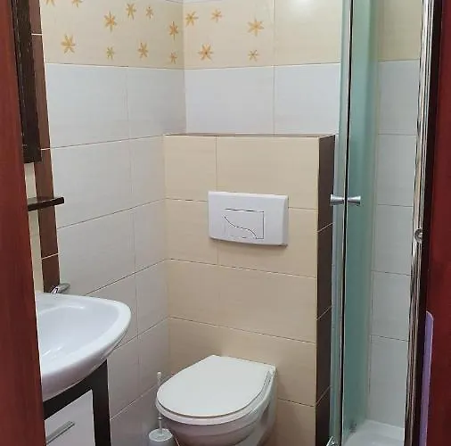 Goscinne Jantar بيت ضيافة Łukęcin